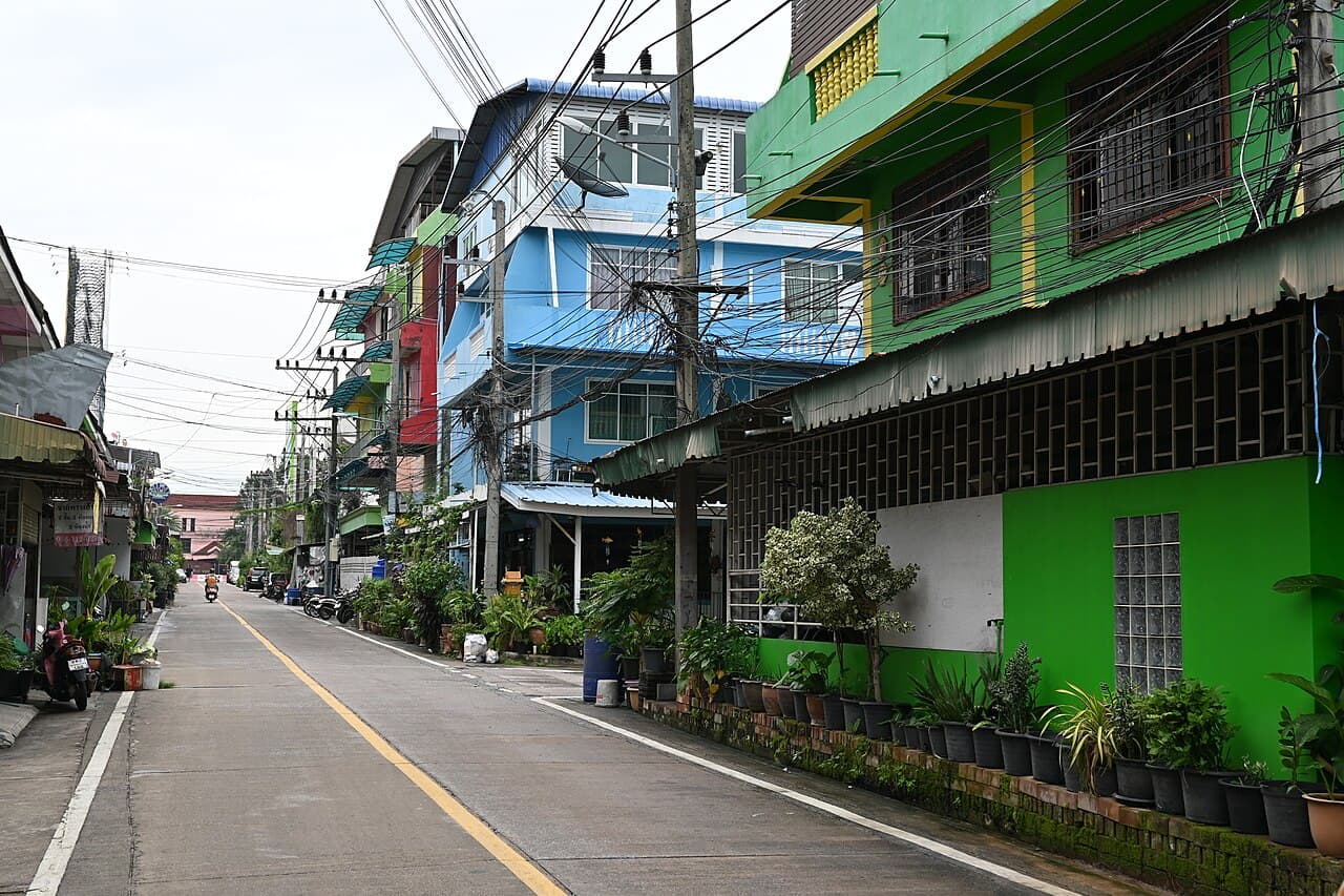 บ้านให้เช่าในหมู่บ้าน ซ.36 เดือนละ 5,500 ครับ
